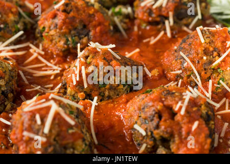 Maison organique en Boulettes veggie Vegan sauce Marinara Banque D'Images