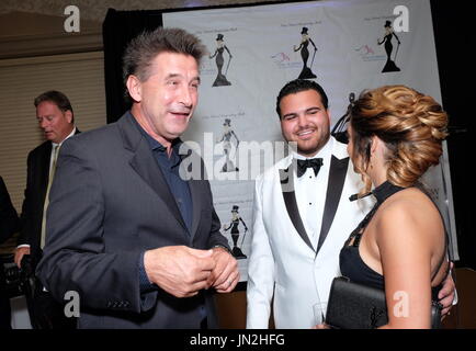 Les frères Baldwin, Sal Valentinetti et d'autres fréquentent l'Île Longue balle d'hospitalité avec : Billy Baldwin, Sal 'La voix' Valentinetti Où : Woodbury, New York, United States Quand : 26 Juin 2017 Crédit : Rob riche/WENN.com Banque D'Images