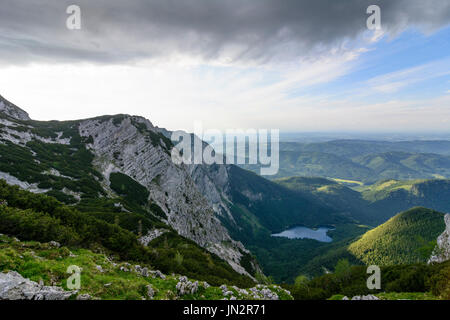 Lac de montagne, Ferienwohnungen Hillbrand Langbathsee Höllengebirge, Wenningstedt, Salzkammergut, Oberösterreich, Autriche, Autriche Banque D'Images