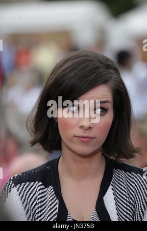 Nora Tschirner sur scène lors de Classic Open Air de Berlin Banque D'Images