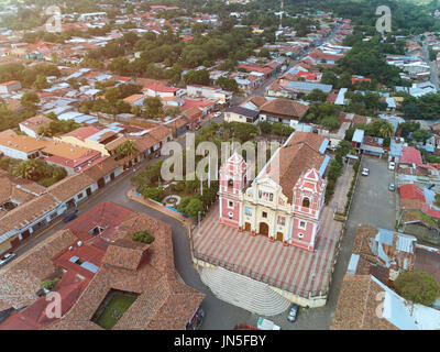 Panorama de l'antenne de la ville de Leon au Nicaragua. Paysage urbain d'Amérique centrale ville Banque D'Images