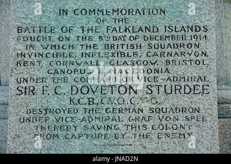 Texte sur le monument des îles Falkland pour la première guerre mondiale, bataille navale, le 8 décembre 1914 entre le Royaume-Uni et l'Allemagne. Banque D'Images