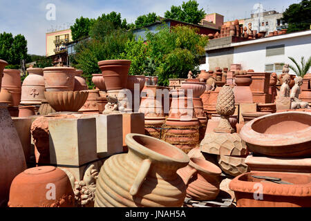 De nouveaux grands pots de terre cuite Naples, Italie Banque D'Images