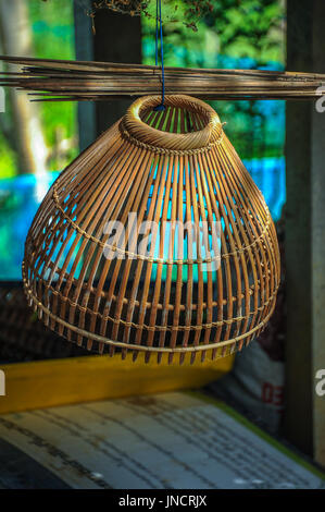 L'outil de pêche traditionnel de la Thaïlande, surtout utilisé dans les régions rurales de la Thaïlande Banque D'Images