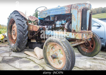 Vieux tracteur Fordson Major Banque D'Images