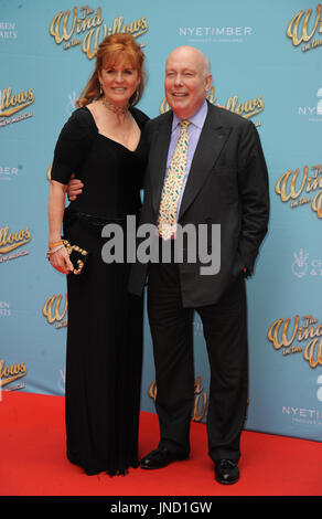 Assister à l'célébrités Tapis rouge pour 'le vent dans les saules' press nuit au London Palladium avec : Sarah Ferguson, Julian Fellowes Où : London, Royaume-Uni Quand : 29 juin 2017 Source : WENN.com Banque D'Images