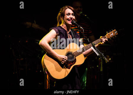 Gardone Riviera, Italie. 29 juillet, 2017. Gardone Riviera Brescia Italie 29 juillet 2007 Carmen Consoli effectue live au Anfiteatro Vittoriale Crédit : Roberto Finizio/Alamy Live News Banque D'Images