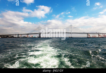 Baie de Yokohama avec vue sur la ville de Yokohama dans la préfecture de Kanagawa, Japon Banque D'Images