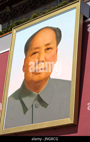 Portrait du leader chinois Mao Zedong sur porte Tiananmen dans la Cité Interdite, Beijing, Chine, Novembre 2016 Banque D'Images