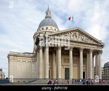 Paris, France, élégante, discrète, style Beaux-Arts bloc appartement près de St Etienne du Mont. Banque D'Images