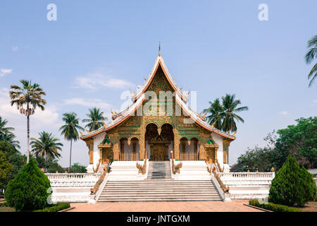 Photo avant de Haw Pha Bang, situé sur le site du Musée du Palais Royal de Luang Prabang, Laos. Banque D'Images