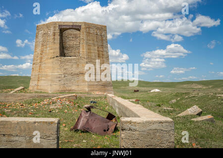 Ruines de béton d'une des cinq stations de pompage et des usines de potasse de fabrication au cours de la Première Guerre mondiale près d'Antioche, Nebraska Banque D'Images