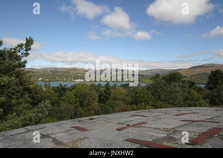 Vue depuis la tour Martello sur l'île de Garnish. À la baie de Bantry à Glengarriff. Banque D'Images