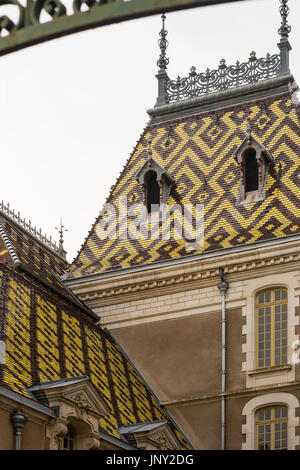 Aloxe Corton, Côte de Beaune, bourgogne, france - 11 octobre 2015 : Chateau Corton-Andre à Aloxe Corton dans la Côte de Beaune. Banque D'Images