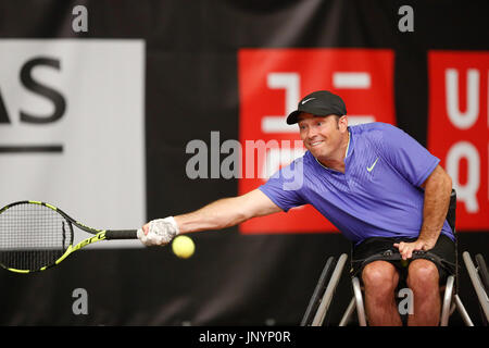 Namur, Belgique. 30 juillet, 2017. David Wagner (USA) renvoie la balle au cours de sa finale contre Heath Davidson (AUS) lors de la 30e tournoi de tennis en fauteuil roulant belge le 30/07/2017 à Namur (TC Géronsart). © Frédéric de Laminne Banque D'Images