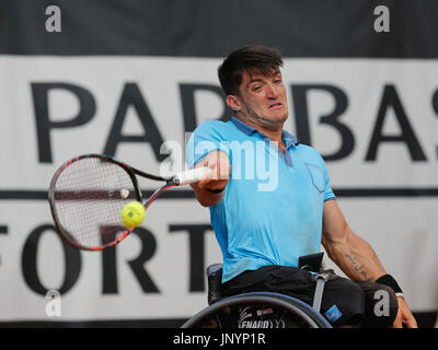 Namur, Belgique. 30 juillet, 2017. Gustavo Fernandez (ARG) renvoie la balle au cours de sa finale contre Nicolas Peifer (FRA) lors de la 30e tournoi de tennis en fauteuil roulant belge le 30/07/2017 à Namur (TC Géronsart). © Frédéric de Laminne Banque D'Images