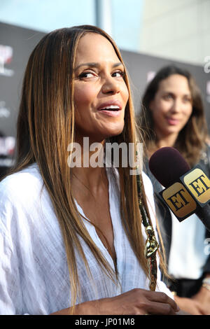 Los Angeles, CA, USA. 31 juillet, 2017. Halle Berry au Los Angeles premiere d'enlever à l'Arclight Hollywood à Los Angeles, Californie le 31 juillet 2017. Credit : Faye Sadou/media/Alamy Punch Live News Banque D'Images