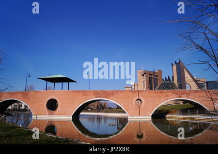 Pont dans le parc San Donato, Florence, Italie Banque D'Images