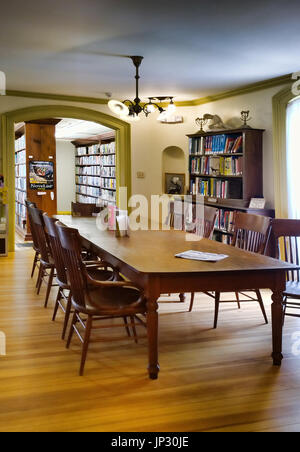 L'intérieur de la bibliothèque à l'ancienne Banque D'Images