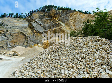 Les carrières de calcaire dans une carrière, STEGAG Steinbruch AG, Bolken, canton de Soleure, Suisse Banque D'Images