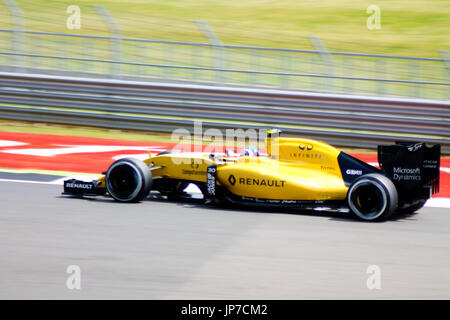 Au le premier coin de la Silverstone Grand Prix au cours de la 2016 British Grand Prix de Formule 1 Banque D'Images