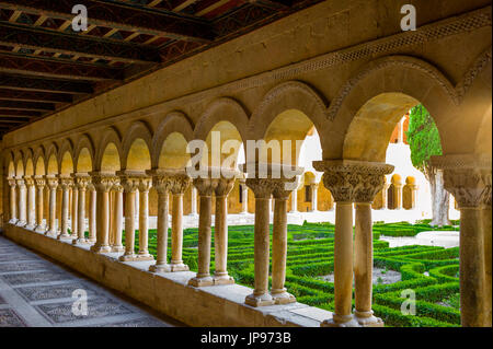 Cloître roman de Santo Domingo de Silos Monastery, Espagne Banque D'Images