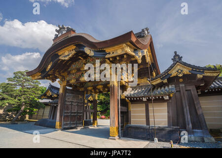 Le Japon, la ville de Kyoto, Château de Nijō, Palais Ninomaru, Kara-Mon Gate Banque D'Images