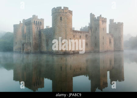 L'Angleterre, le Kent, le Château de Bodiam Bodiam, Banque D'Images