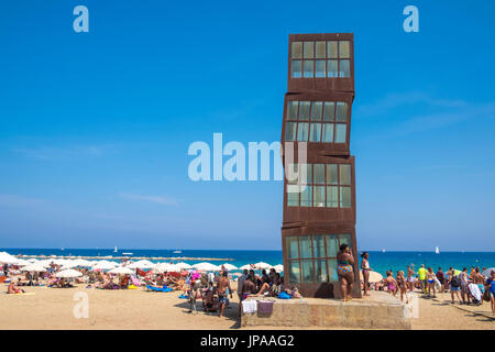 Sculpture 'L'estel ferit' ( l ) star blessé par Rebecca Horn à la plage de Barceloneta, 1992. Barcelone, Catalogne, Espagne. Banque D'Images