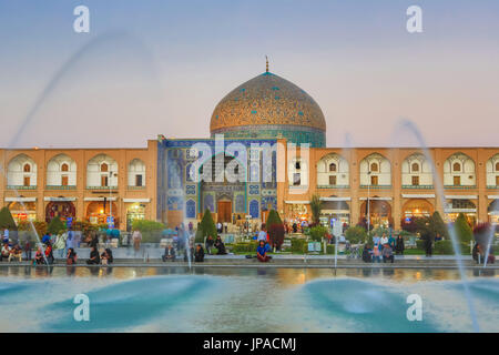 L'Iran, Ispahan, Ville de Naqsh-e Jahan Square, cheikh Lotfollah Dome Banque D'Images