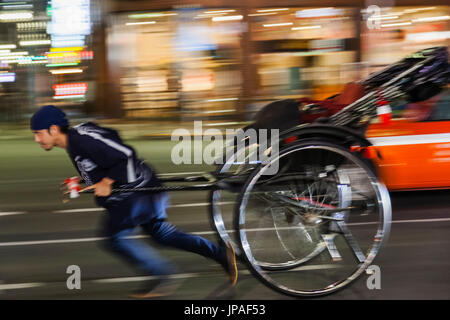 Le Japon, Honshu, Tokyo, Asakusa, Rickshaw Banque D'Images