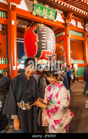 Le Japon, Honshu, Tokyo, Asakusa, Temple Sensoji aka d'Asakusa Kannon, Kaminarimon Gate Banque D'Images