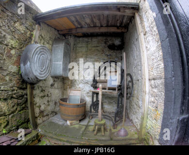 Cottage Shot Sma Paisley historique à l'extérieur de la maison de tisserands lavoir Banque D'Images