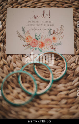 Autre mariage, invitation, bijoux, bracelets Banque D'Images