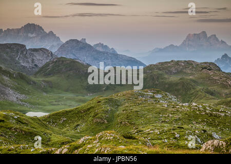 Alpage de fosses dans le Parc naturel régional de l'Ampezzo Dolomites, Cortina d'Ampezzo, Belluno district,Veneto,Italie,Europe Banque D'Images