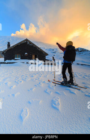 Le refuge Galvarina en Sicile, le long de la piste de haute montagne etna, considéré comme le Mongibello éclate, etna, Italie, Europe Banque D'Images