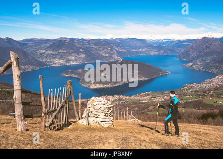 Trekking sur le lac d'Iseo, province de Brescia, Italie, Lombardie, district de l'Europe. Banque D'Images