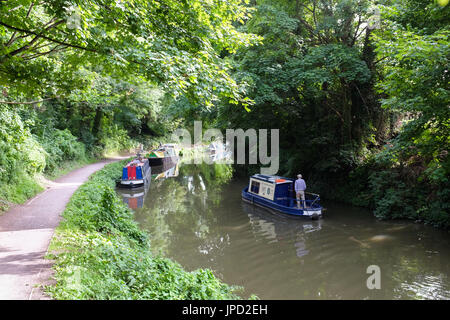 Le Kennet and Avon Canal traversant Bath, Somerset, Angleterre. Banque D'Images