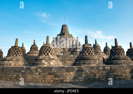 Complexe du temple Borobudur, stupas, Borobudur, Yogyakarta, Java, Indonésie Banque D'Images