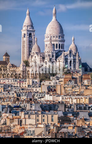 Célèbre Sacré-coeur au printemps à Paris, France Banque D'Images