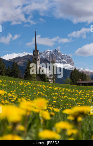 L'Europe,Italie,Trento Trentin,province,Vallée de Fassa Dolomites,église paroissiale,San Giovanni, district Banque D'Images