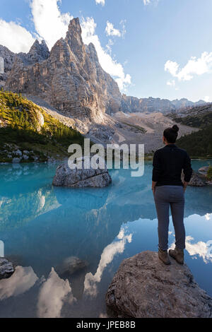 Lac Sorapis, Dolomites, Cortina d'Ampezzo, Belluno, Italie. Banque D'Images