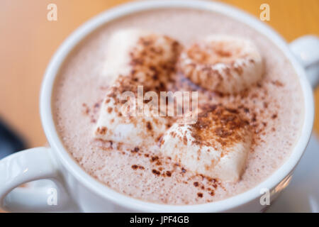 Chocolat chaud avec des guimauves gastronomique Banque D'Images