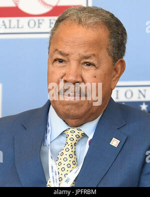 New York, NY, USA. 29 juillet, 2017. Membre du Temple de la renommée Juan Marichal assiste au National Baseball Hall of Fame Intronisation à Clark Sports Centre le 30 juillet 2017 au cours de l'induction Week-end à Cooperstown, New York. Crédit : John Palmer/media/Alamy Punch Live News Banque D'Images