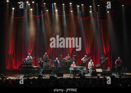 Brian Wilson live sur scène au Hammersmith Eventim à Londres dans le cadre de la célébration du 50e anniversaire de l'album des Beach Boys Pet Sounds. Date de la photo : le Mardi, Août 1, 2017. Crédit photo doit se lire : Roger Garfield/Alamy Banque D'Images