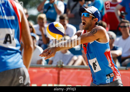 Vienne, Autriche. 09Th Aug 2017. Match de poule entre Phil Dalhausser, Nick LUCENA (USA) et Mariusz PRUDEL, Kacper KUJAWIAK (POL) à la FIVB Beach Volley-ball Championnats du monde à Vienne. Crédit : Petr Toman/Alamy Live News Banque D'Images