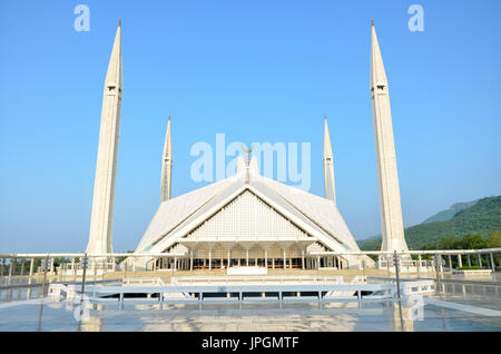 La Mosquée Shah Faisal est l'une des plus grandes mosquées du monde qui est situé dans la capitale du Pakistan, Islamabad. Banque D'Images