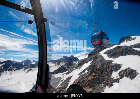 Autriche Tirol et le ski en près d'Innsbruck de Stubai. L'une des meilleures stations de ski dans le Tyrol autrichien. Banque D'Images