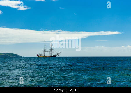 Le Pheonix est un histoic Tall Ship qui est souvent amarré à Port de Charlestown, mais prend les courts déplacements autour de Cornwall pour montrer sa formidable prowe Banque D'Images