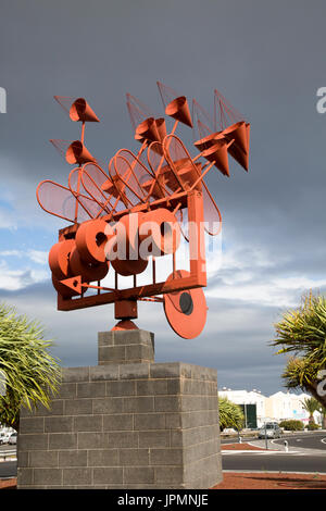 Sculpture éolienne girouette par César Manrique, Arrieta, Lanzarote, îles Canaries, Espagne Banque D'Images